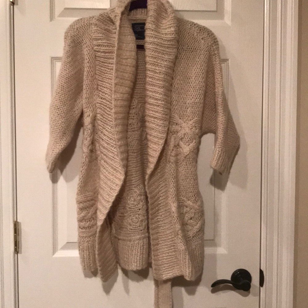 American Eagle cream sweater!!